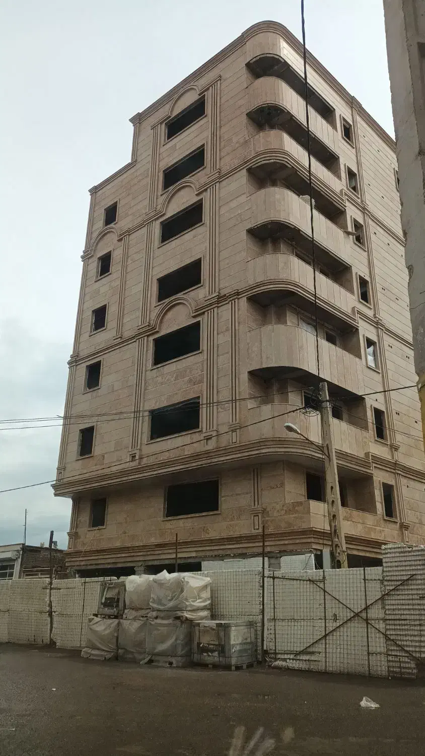 فروش یک واحد آپارتمان درمرکزشهر باموقعیت عالی|فروش آپارتمان|سراب, |دیوار