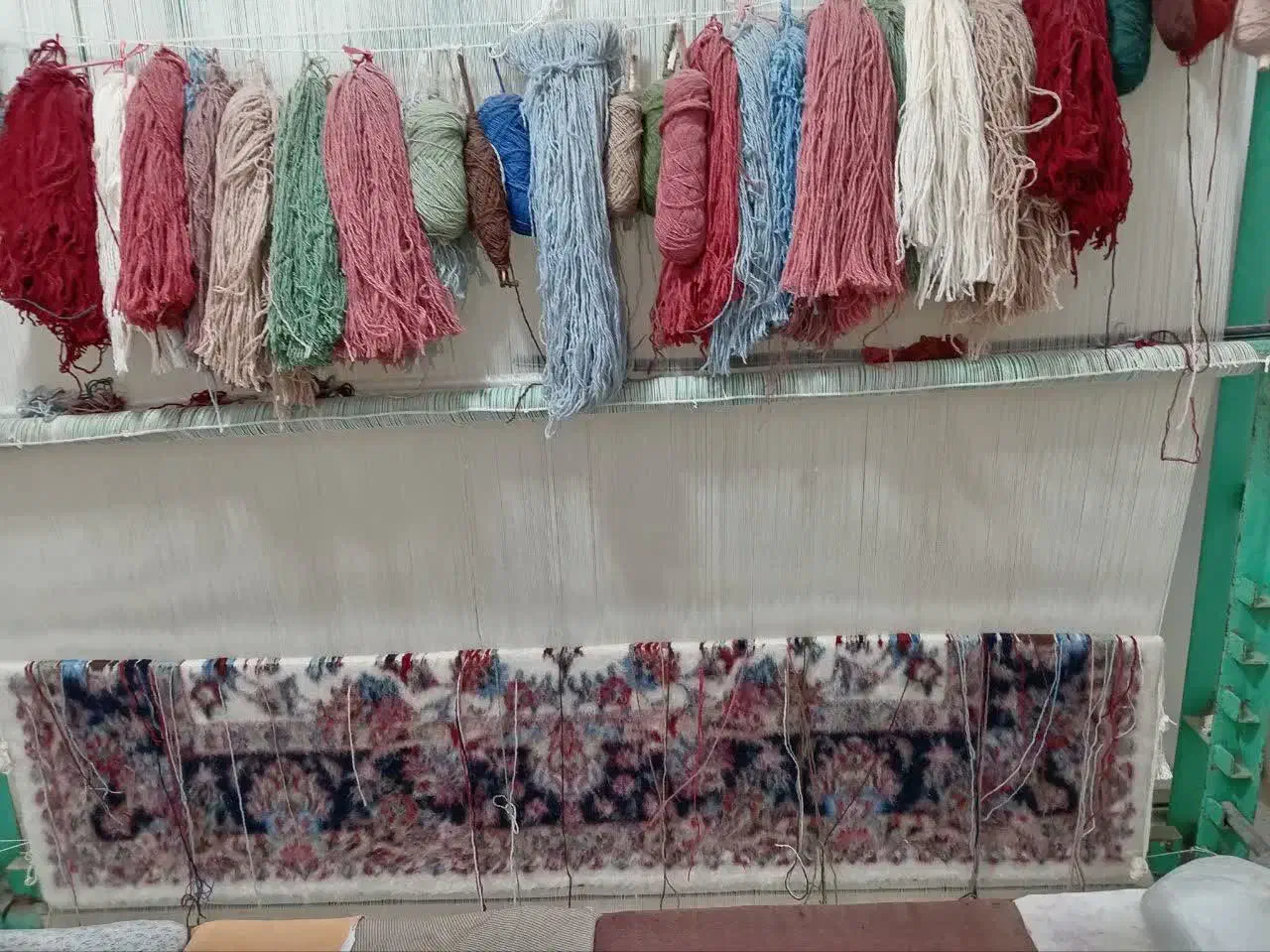 بافندگی|چرخ خیاطی و ریسندگی|گناباد, |دیوار