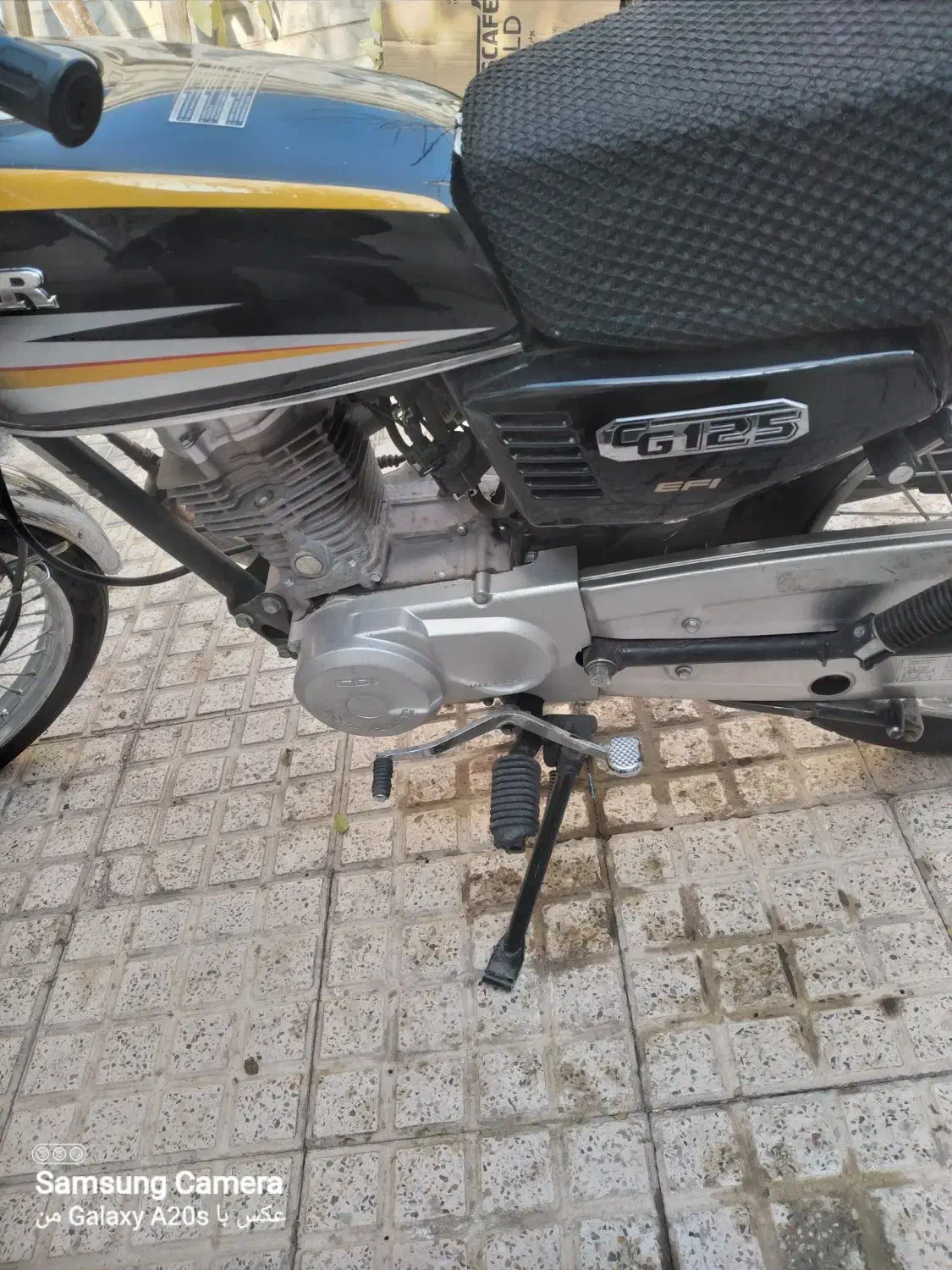 مدل ۴۰۲ بیمه یک سال|موتورسیکلت|اصفهان, باتون|دیوار