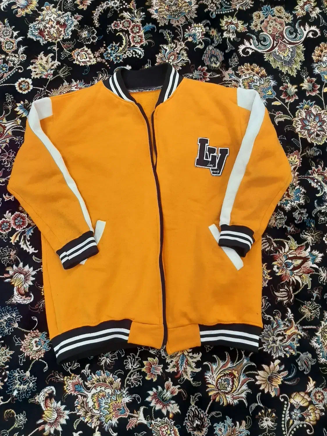 تعدادی هودی درس شیک|لباس|ایذه, |دیوار