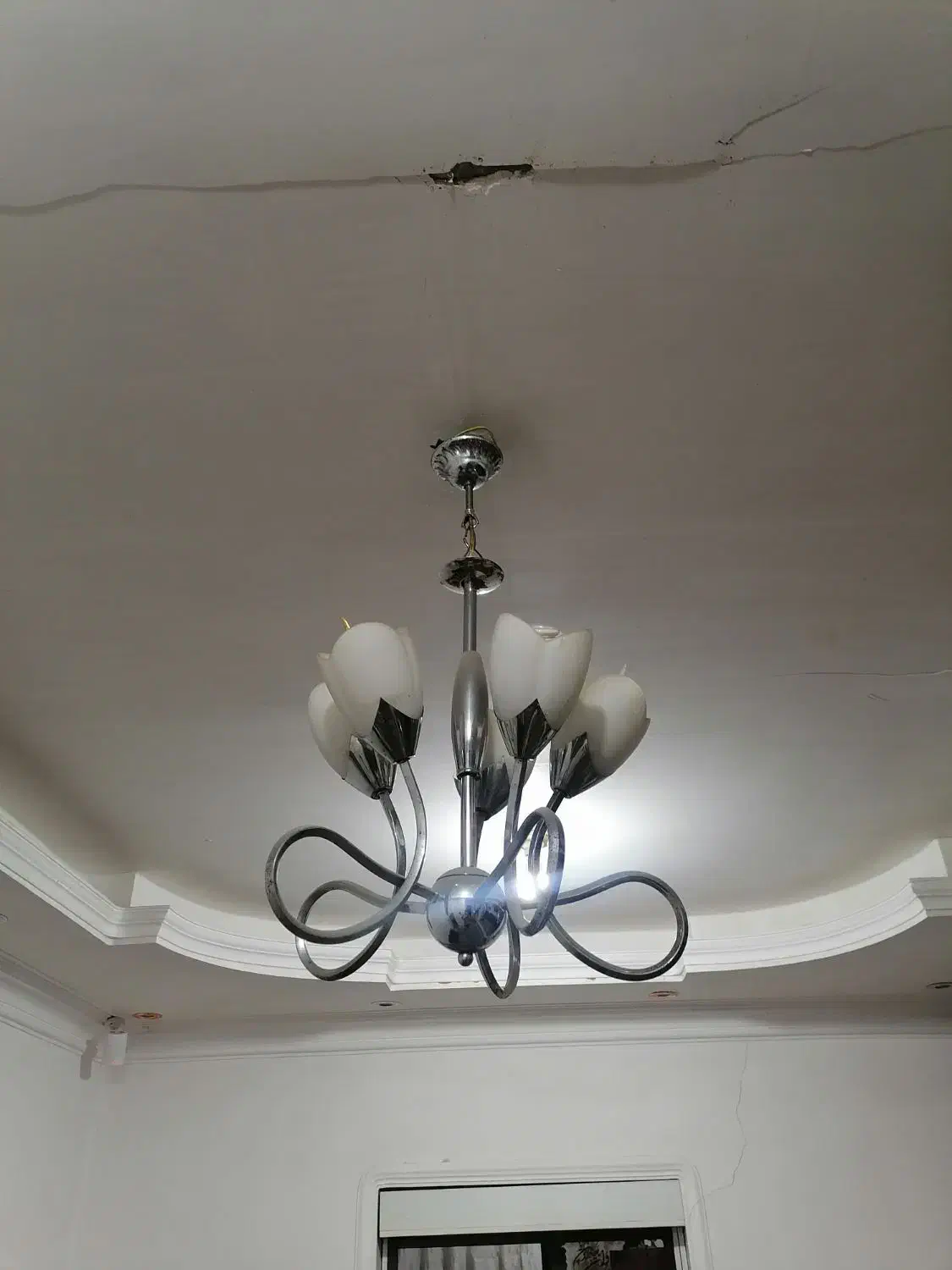 لوستر همراه با چراغ|لوستر و چراغ آویز|اهواز, شهرک پیام|دیوار