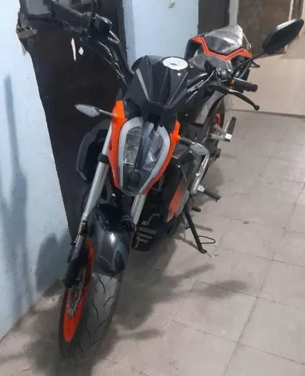 بلنتا 225 مدل 1403 معاوضه هم دارم|موتورسیکلت|تهران, ولنجک|دیوار