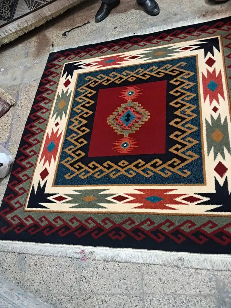 فرش عشایری مربع|فرش|تهران, امام حسین|دیوار