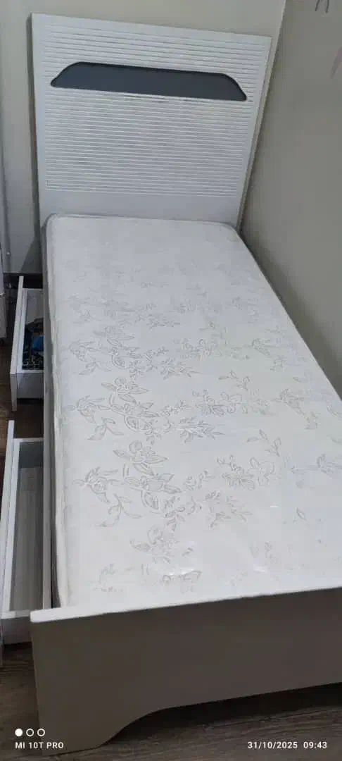 تخت نوجوان|تخت و سرویس خواب|مشهد, سناباد|دیوار