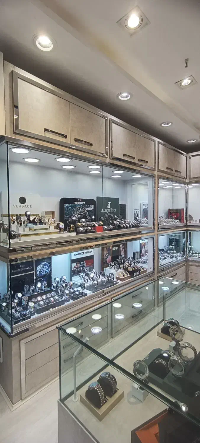 استخدام فروشنده با حقوق و پورسانت|استخدام خدمات فروشگاه و رستوران|تهران, امانیه|دیوار