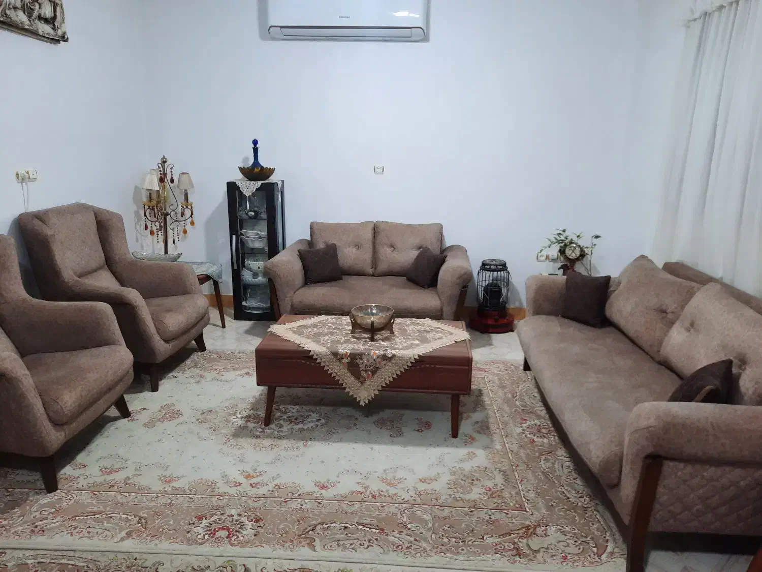 مبل|مبلمان خانگی و میز عسلی|لاهیجان, کوی خزر|دیوار