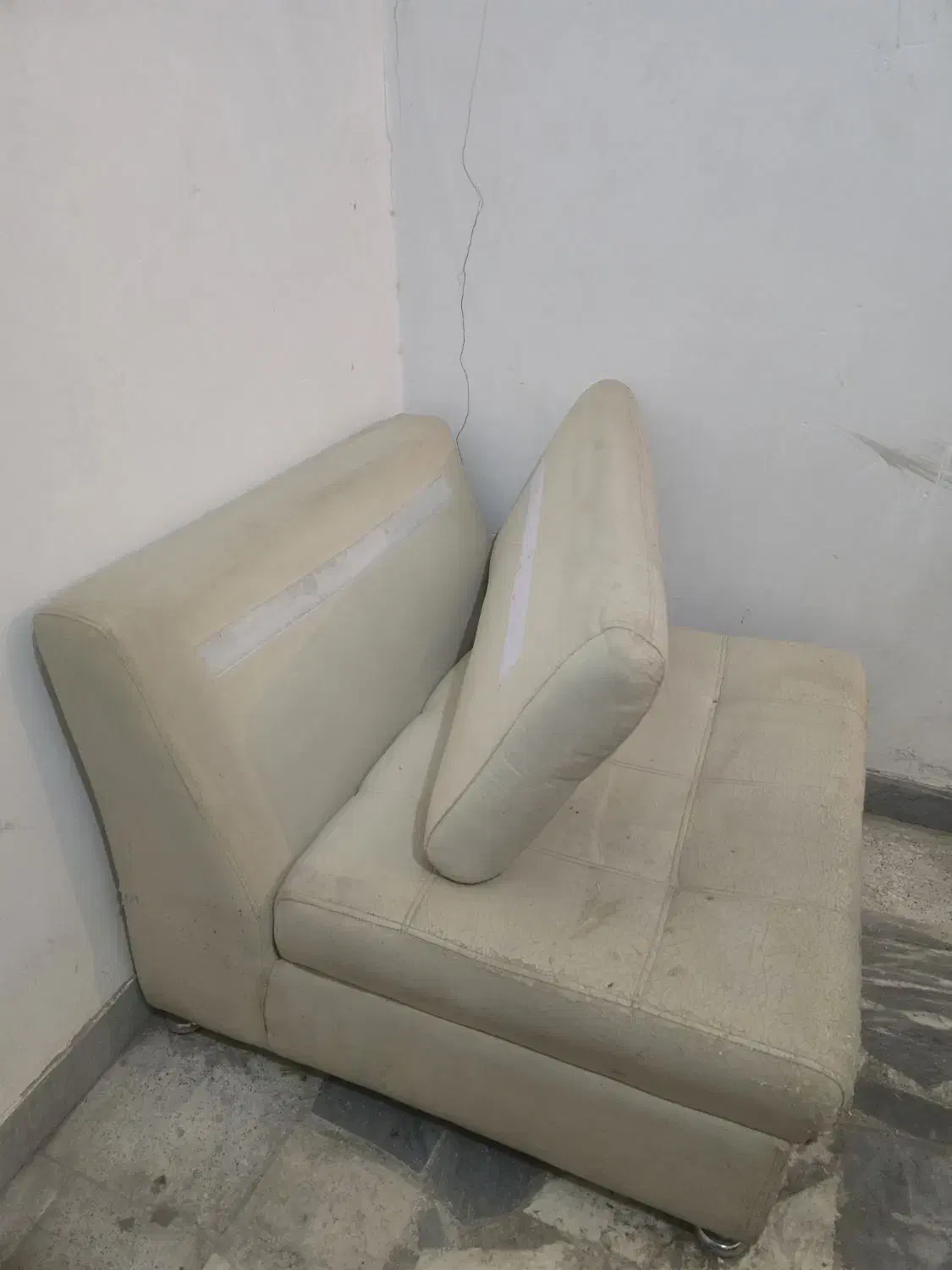 مبل پایه استیل چرم|مبلمان خانگی و میز عسلی|زاهدان, |دیوار