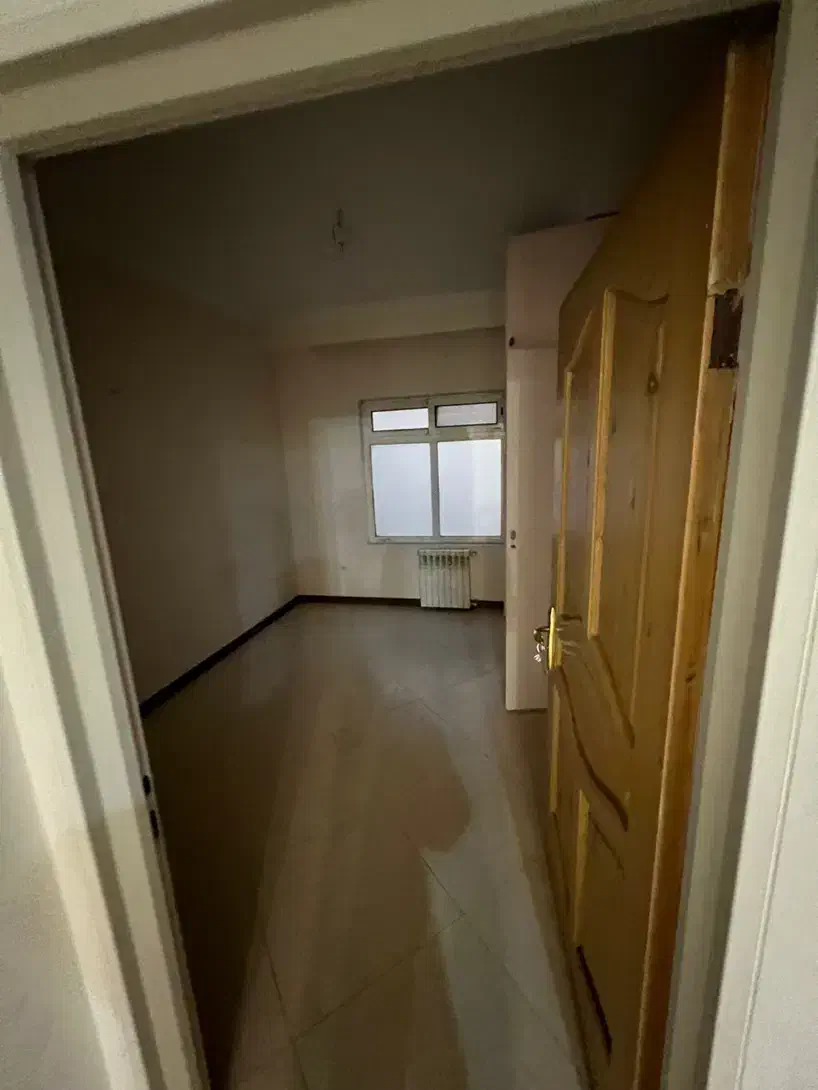 کوهک، خ سحر، ۱۳۰متر، دوخواب، پارکینگ انبار اسانسور