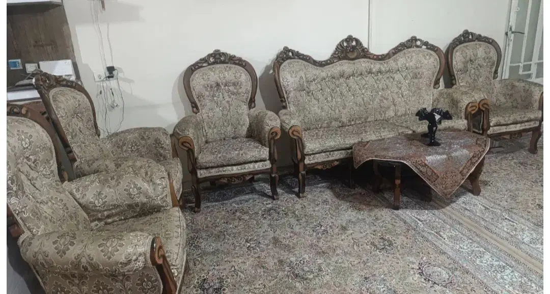 مبل سلطنتی 7نفره همراه عسلی|مبلمان خانگی و میز عسلی|کرمانشاه, |دیوار