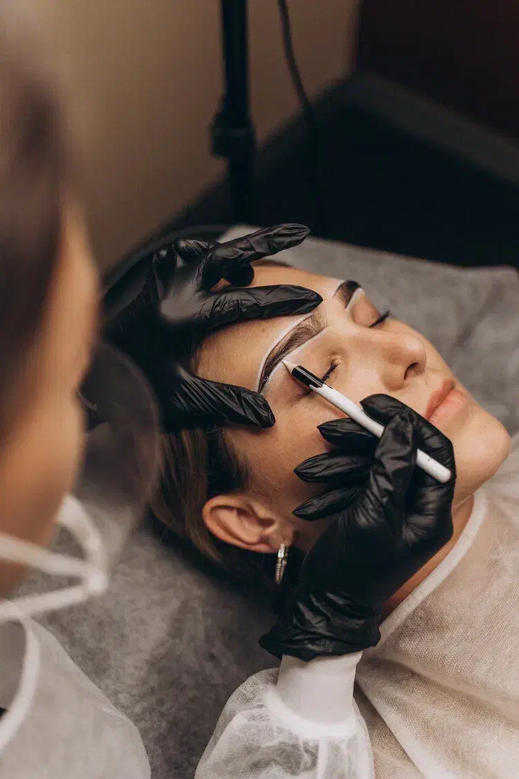 آموزش تخصصی میکروبلیدینگ -بولدبروز|خدمات آموزشی|رشت, گلسار|دیوار