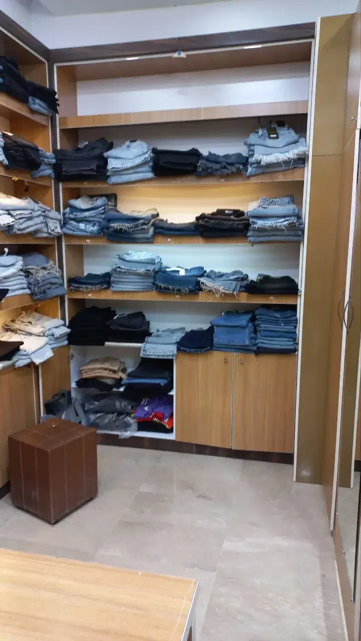 دکور و قفسه بوتیک لباس|کتابخانه، شلف، قفسههای دیواری|ایلام, |دیوار