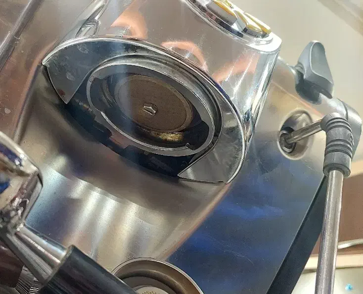 قهوه‌ساز حرفه‌ای Nuova Simonelli Musica ایتالیایی|کافی‌شاپ و رستوران|کرمان, |دیوار