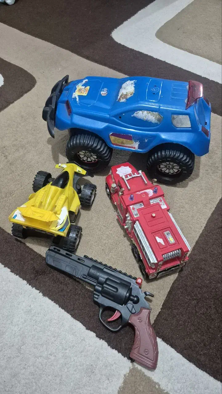 اسباب بازی|اسباب‌بازی بچه|اشتهارد, |دیوار