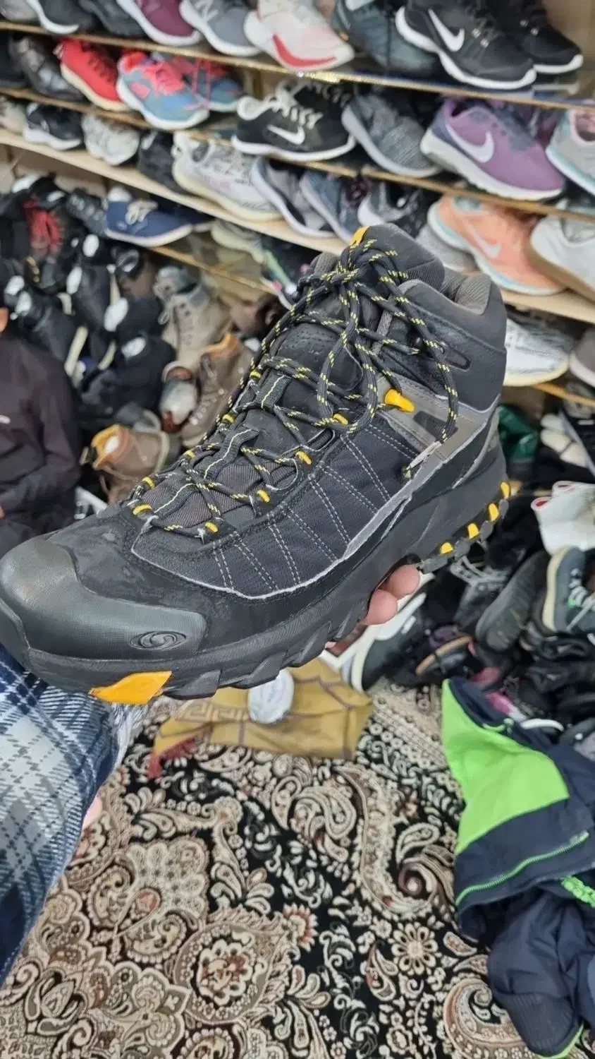 سالامون اورجینال ۴۶|کیف، کفش، کمربند|تهران, تجریش|دیوار