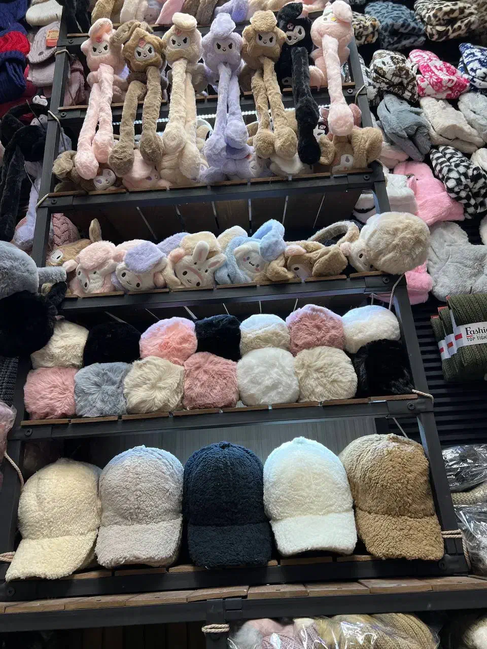 گوشگیر زنانه و دخترانه خارجی -لبوبو،پولیشی،پمپی|لباس|مشهد, شهید فرامرز عباسی|دیوار