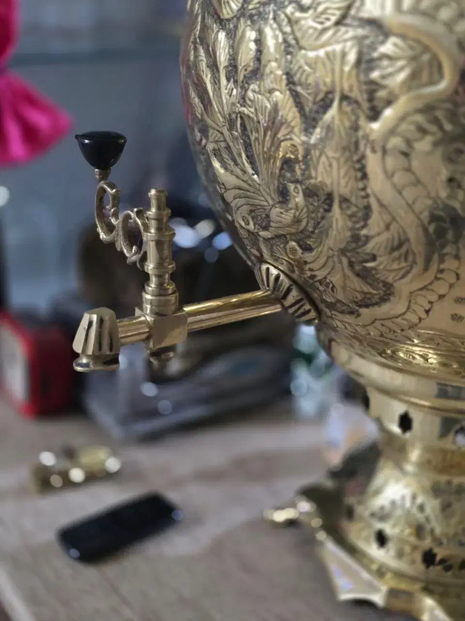 سماور|کلکسیون اشیاء عتیقه|میانه, |دیوار