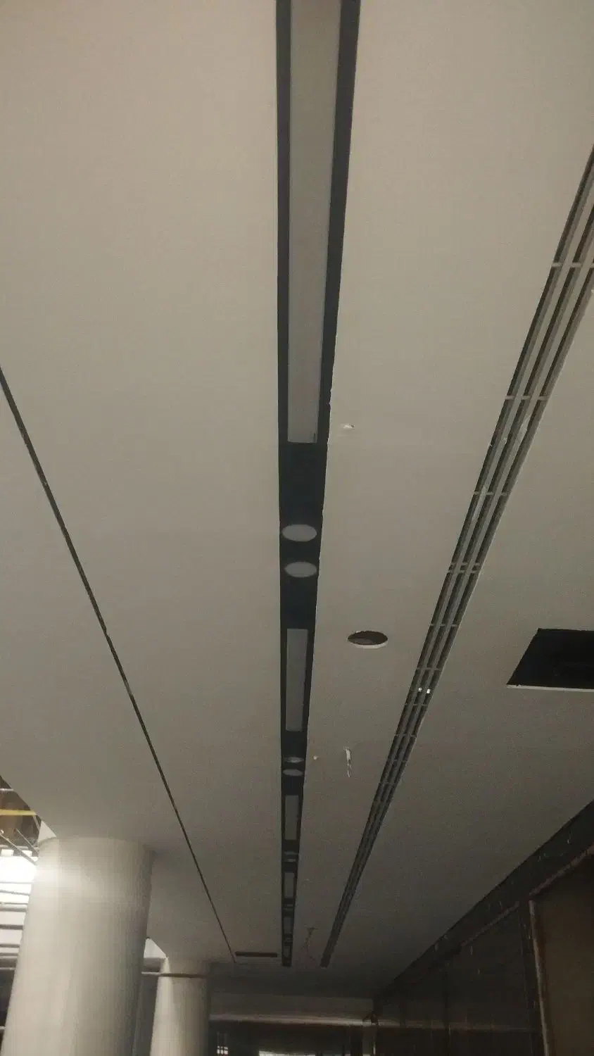 به تعدادی نیرو جهت برق کاری نیازمندیم|استخدام معماری، عمران و ساختمانی|تهران, گلستان (شهرک راه آهن)|دیوار