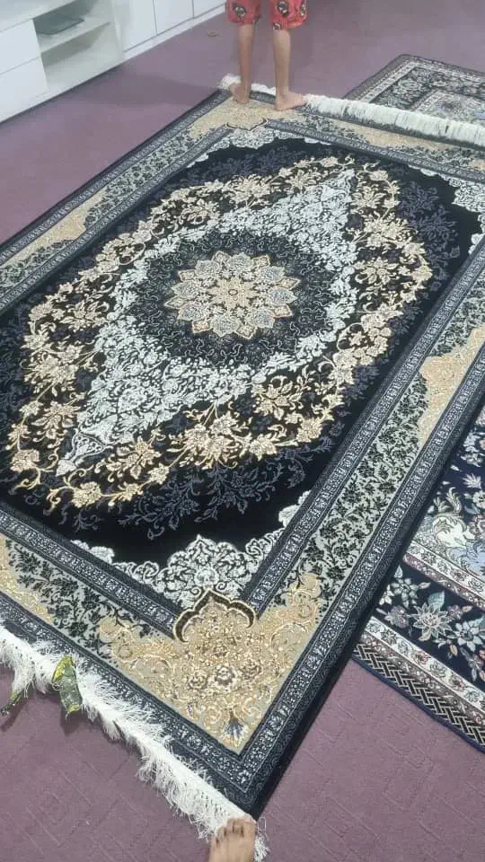فرش  ۱۰ماهه با چک صیادی|فرش|سیرجان, |دیوار