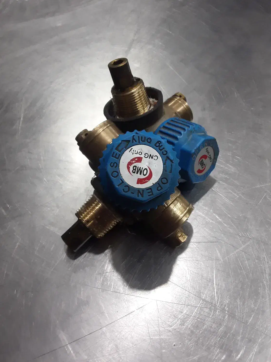 شیر مخزن سی ان جی استوانه ای OMB|قطعات یدکی و لوازم جانبی|شاهینشهر, نظامی|دیوار