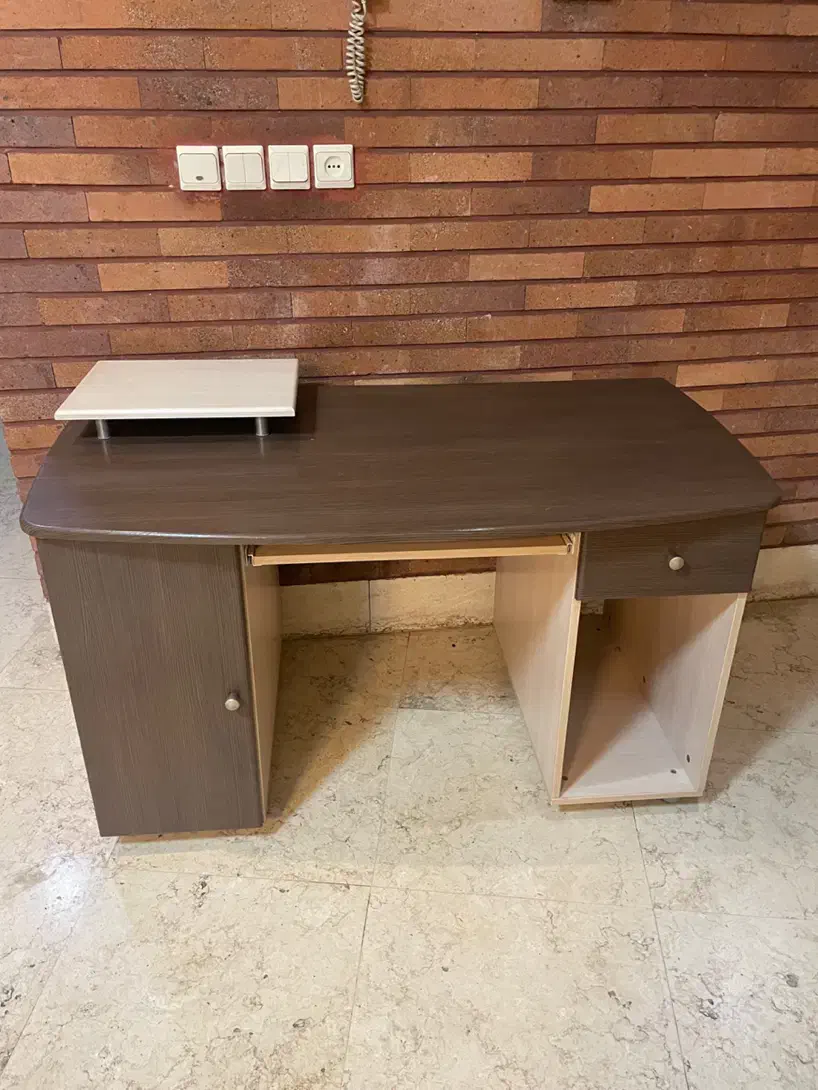 میز تحریر برند ارژن ضد خش|میز تحریر و کامپیوتر|تهران, محمودیه|دیوار