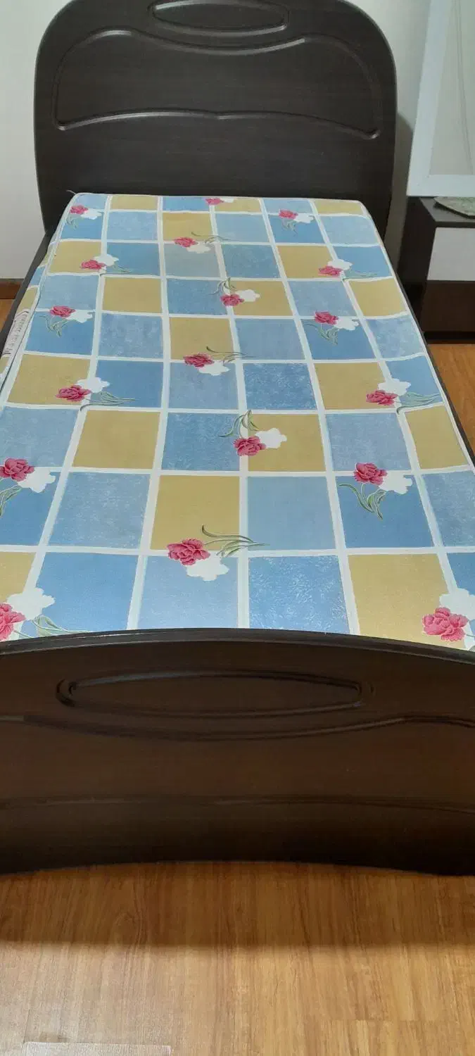 تخت یکنفره همراه با تشک|تخت و سرویس خواب|قائمشهر, |دیوار