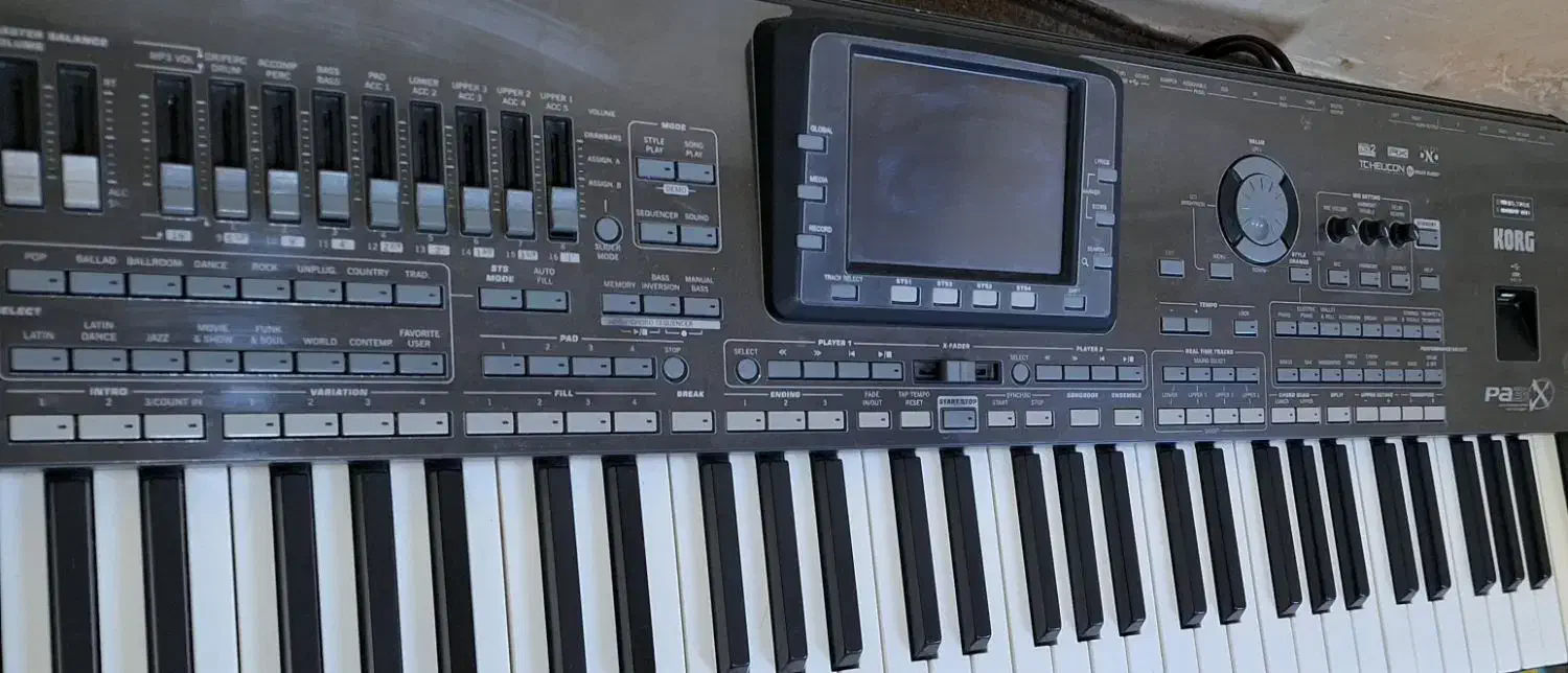 pa3x|پیانو، کیبورد، آکاردئون|قائم‌شهر, |دیوار