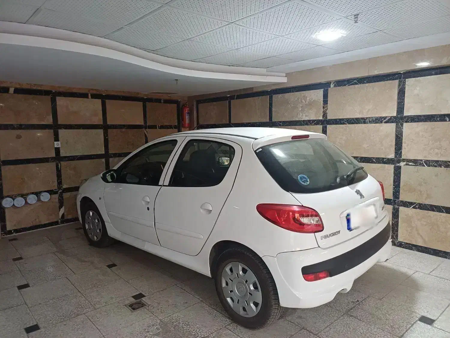 پژو ۲۰۷ مدل ۱۴۰۴ سقف فلز|خودرو سواری و وانت|همدان, |دیوار