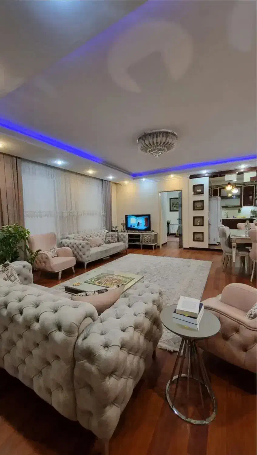 80متر کف پارکت 1250وام برداشته روسند یکسال پرداختی|فروش آپارتمان|کرج, عظیمیه|دیوار