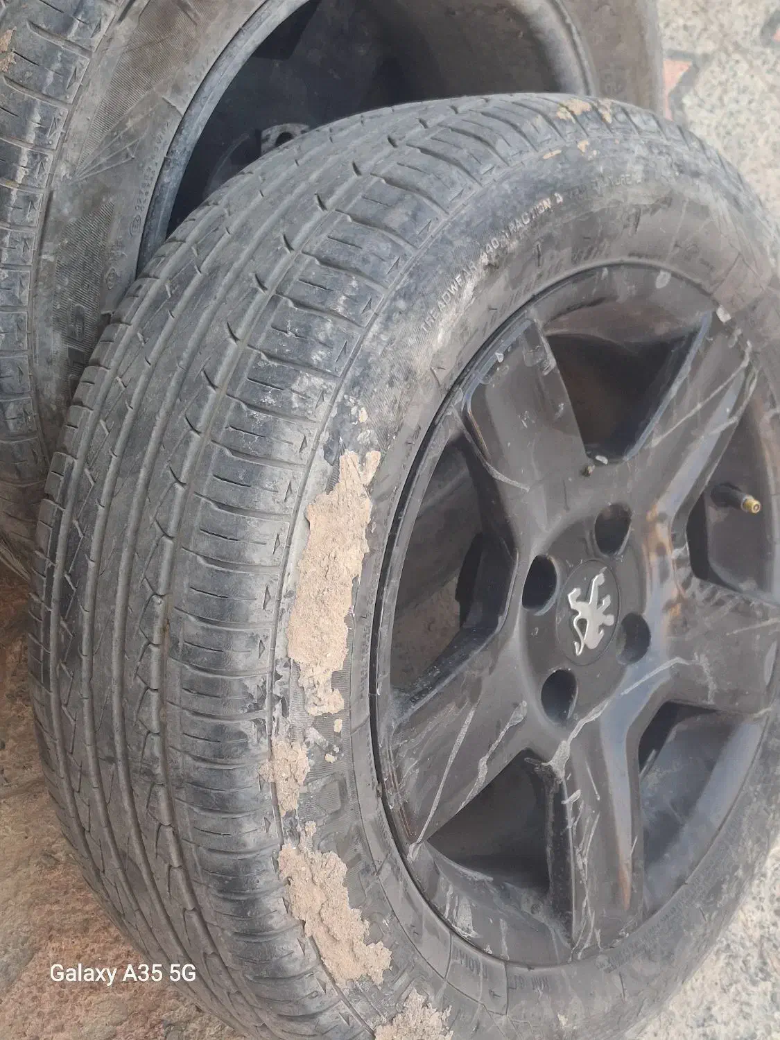 رینگ چلنجر 15 مشکی پیانویی بهمراه لاستیک خارجی|قطعات یدکی و لوازم جانبی|زابل, |دیوار