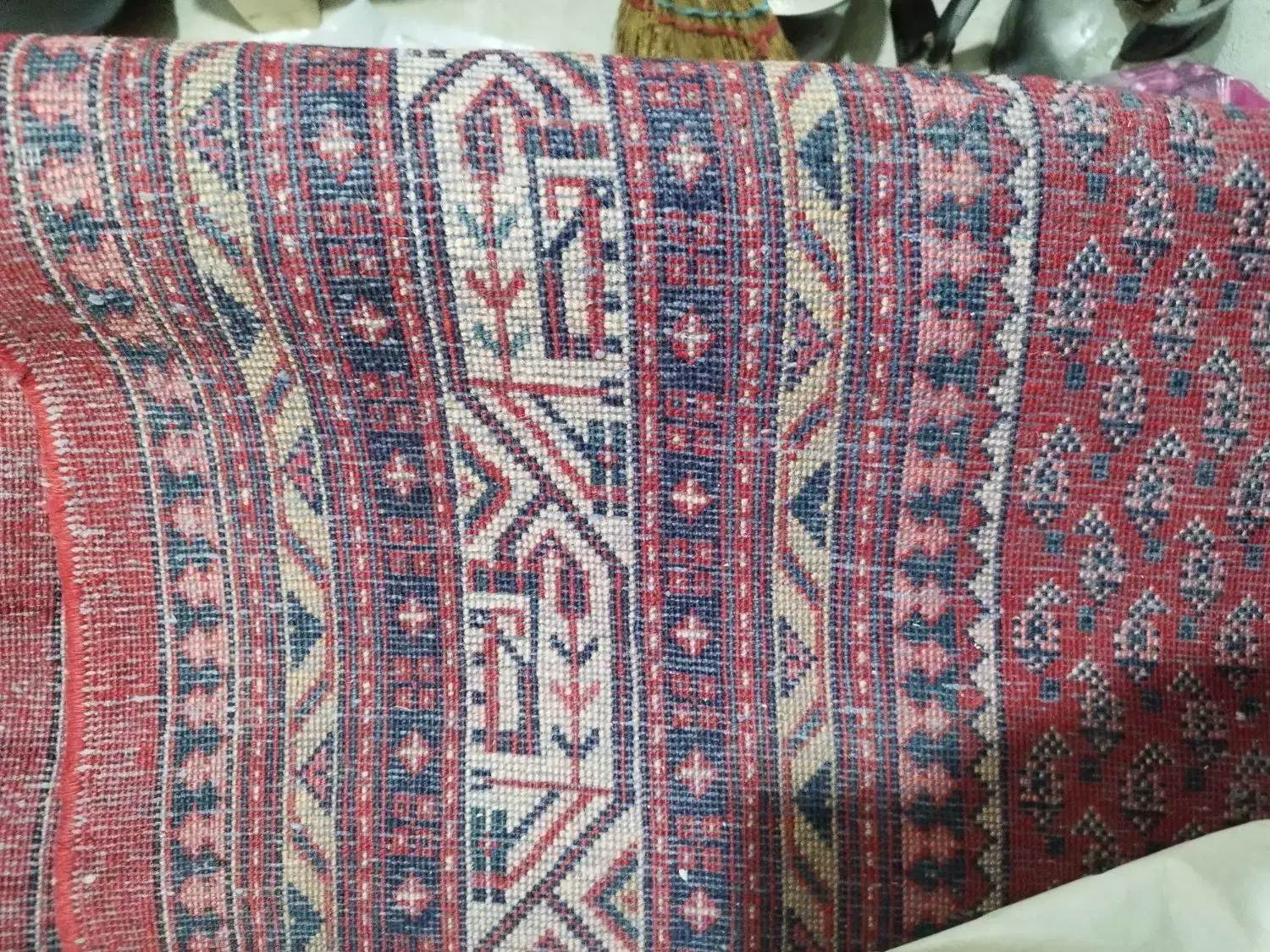 یک جفت فرش دستباف لاکی رنگ بته میر اراک|فرش|شهریار, شهریار|دیوار