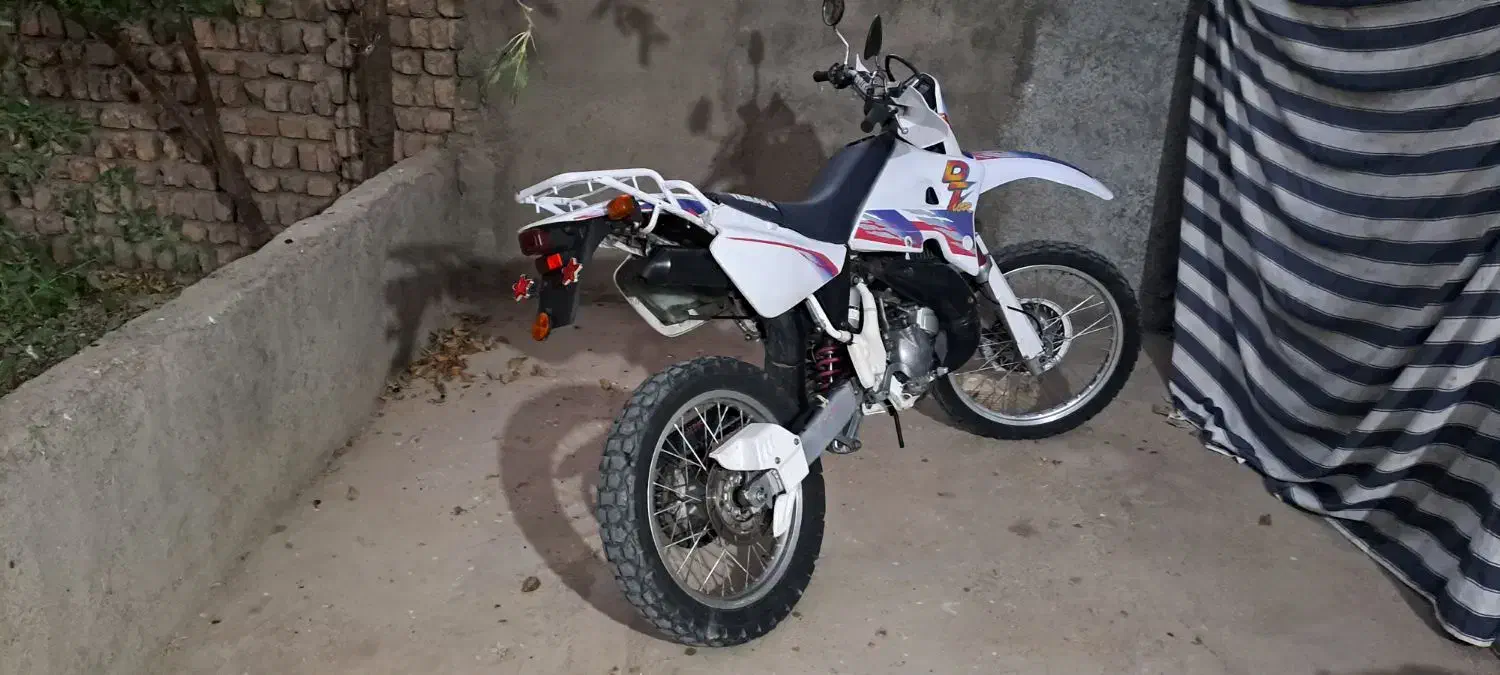 دی تی ۲۰۰ wr|موتورسیکلت|ساوه, |دیوار