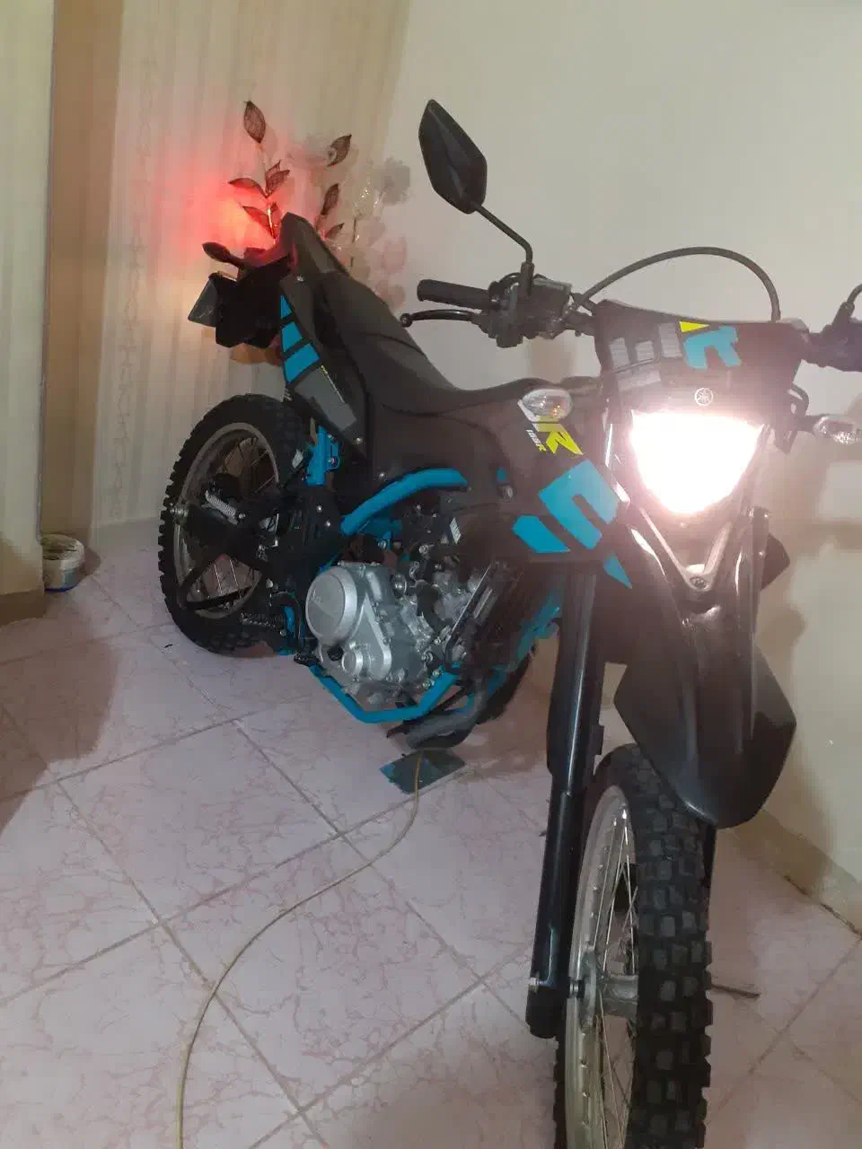 wr155|موتورسیکلت|رباط‌کریم, رباط‌کریم|دیوار