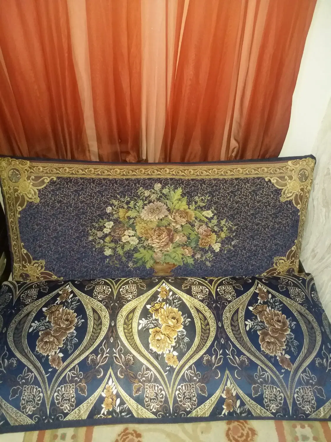 پشتی|پشتی|چهاردانگه (تهران), |دیوار