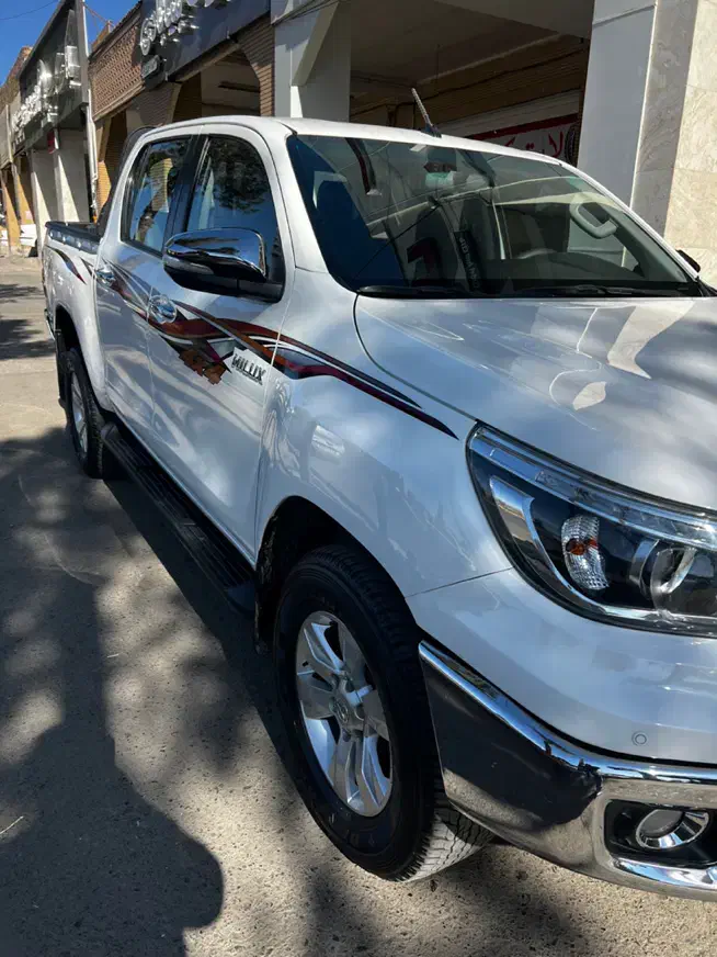 هایلوکس ۲۰۱۶|خودرو سواری و وانت|تهران, اقدسیه|دیوار