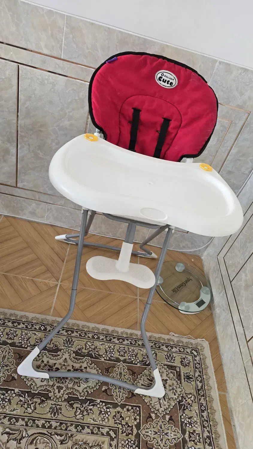 صندلی کودک|تخت و صندلی بچه|نجف‌آباد, کشاورز|دیوار