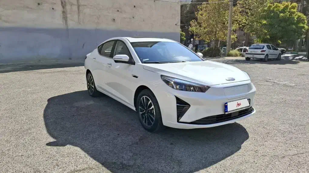 جک پلاس برقی کی ام سی kmc j7|خودرو سواری و وانت|تهران, فردوس|دیوار