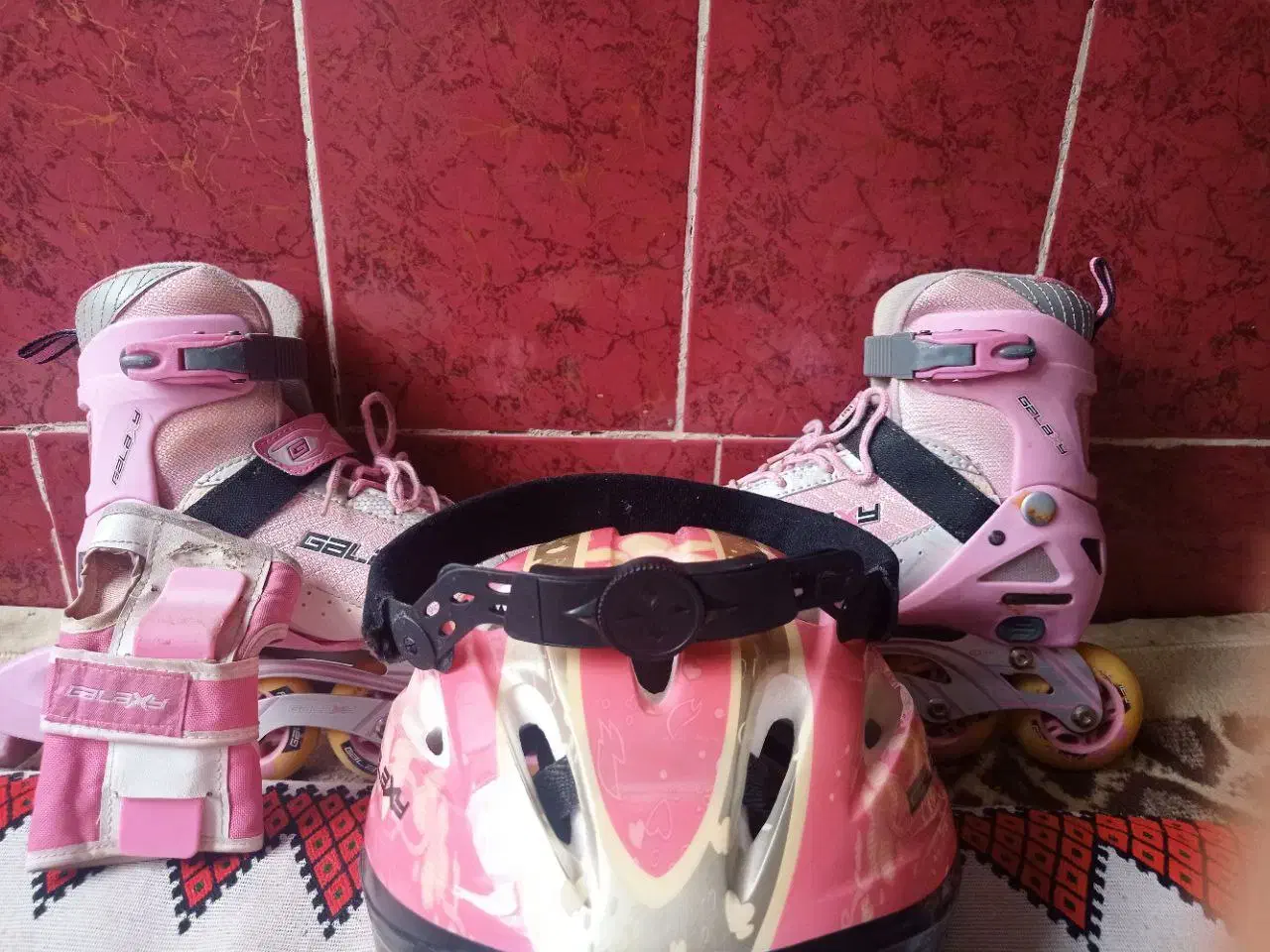 اسکیت همراه با کلاه مارک گلکسی|دوچرخه، اسکیت، اسکوتر|گرگان, |دیوار