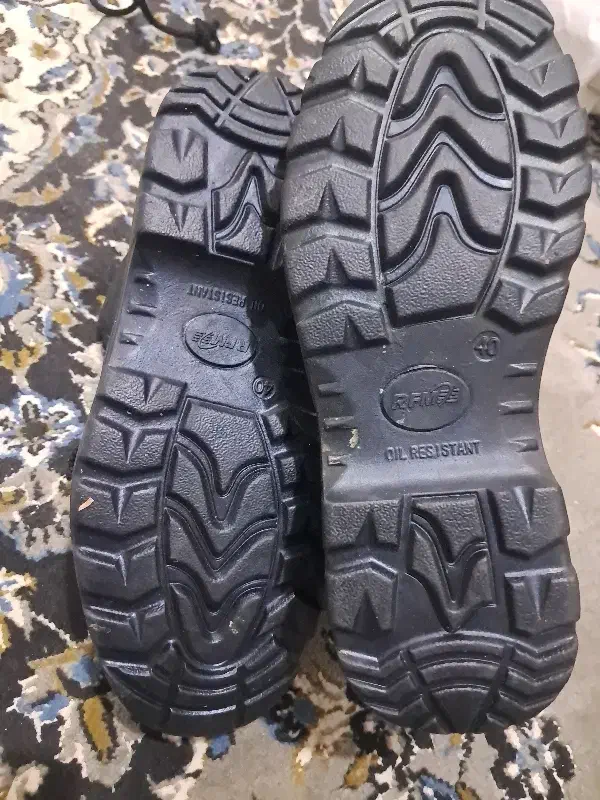 کفش کار ایمنی|کیف، کفش، کمربند|مریوان, |دیوار