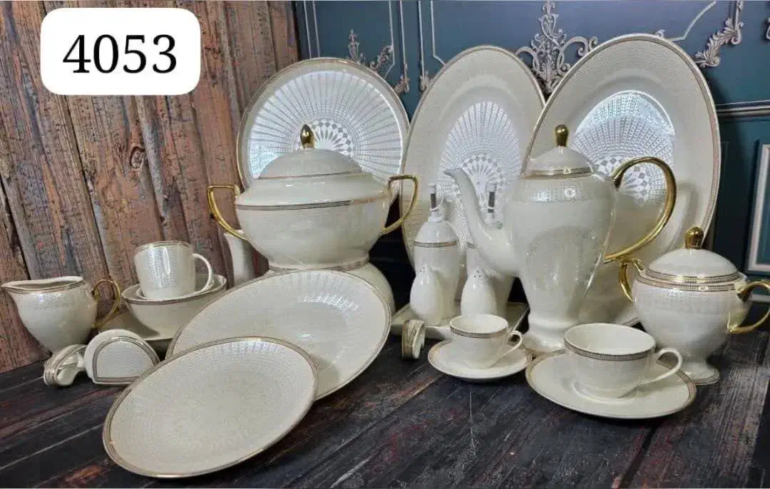 چینی 12نفره سرویس کامل 80 تیکه طرح کف گل اقساطی|ظروف سرو و پذیرایی|یزد, |دیوار