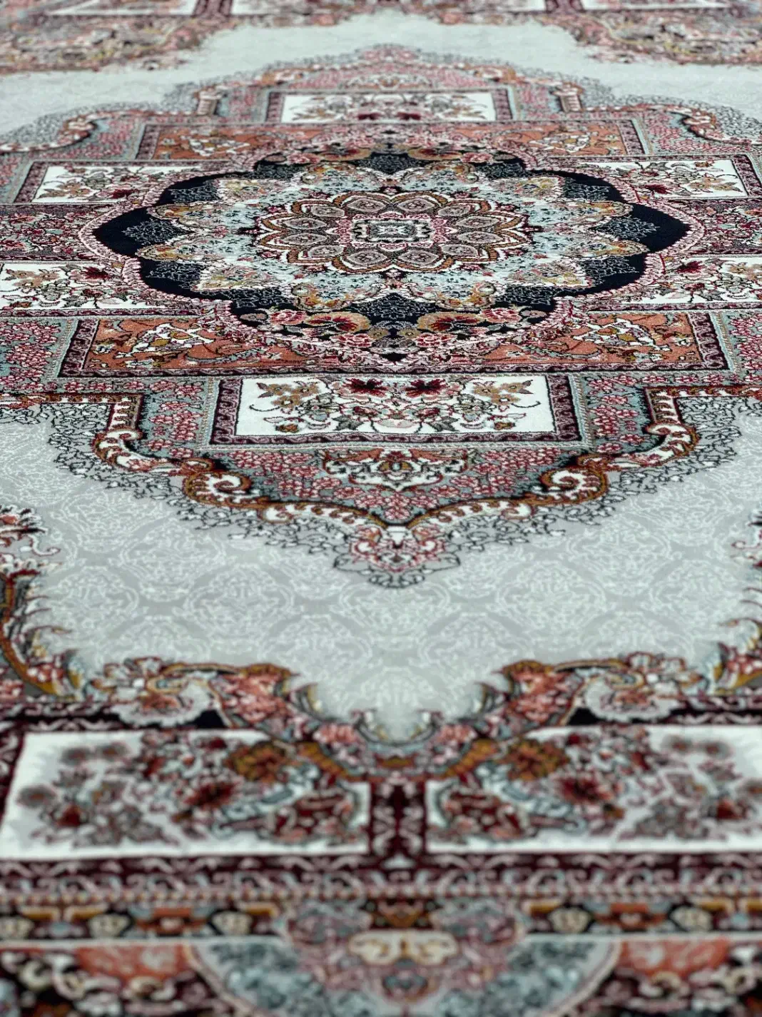 ۵۰۰ شانه، قیمت مناسب|فرش|گرگان, |دیوار