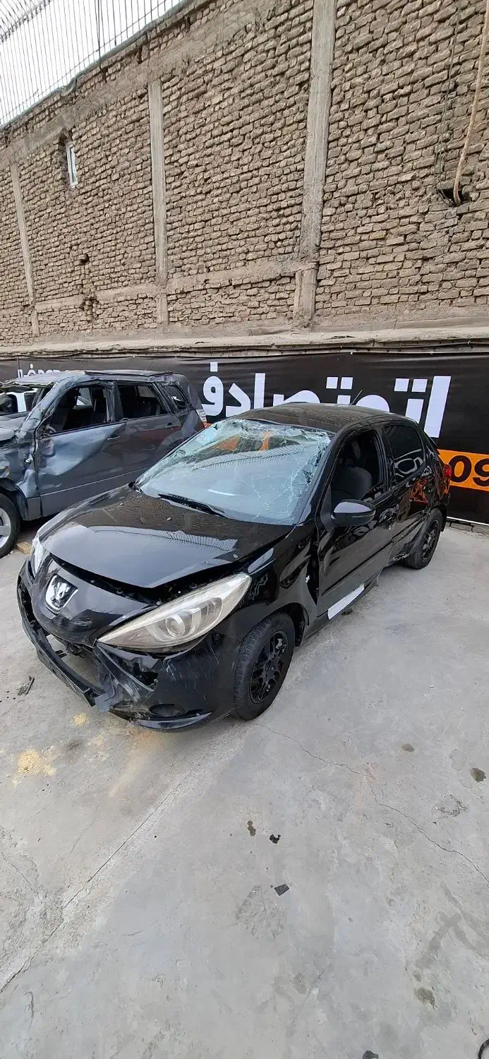 پژو 207i پانوراما دنده ای/ تصادفی|خودرو سواری و وانت|مشهد, هنرستان|دیوار