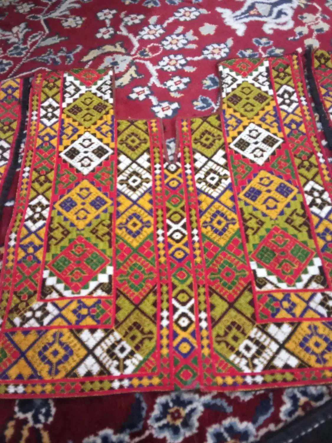 زنچک|لباس|هامون, |دیوار