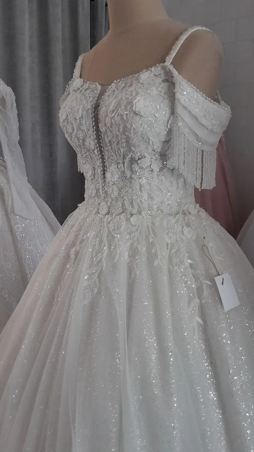 لباس عروس|لباس|میبد, |دیوار