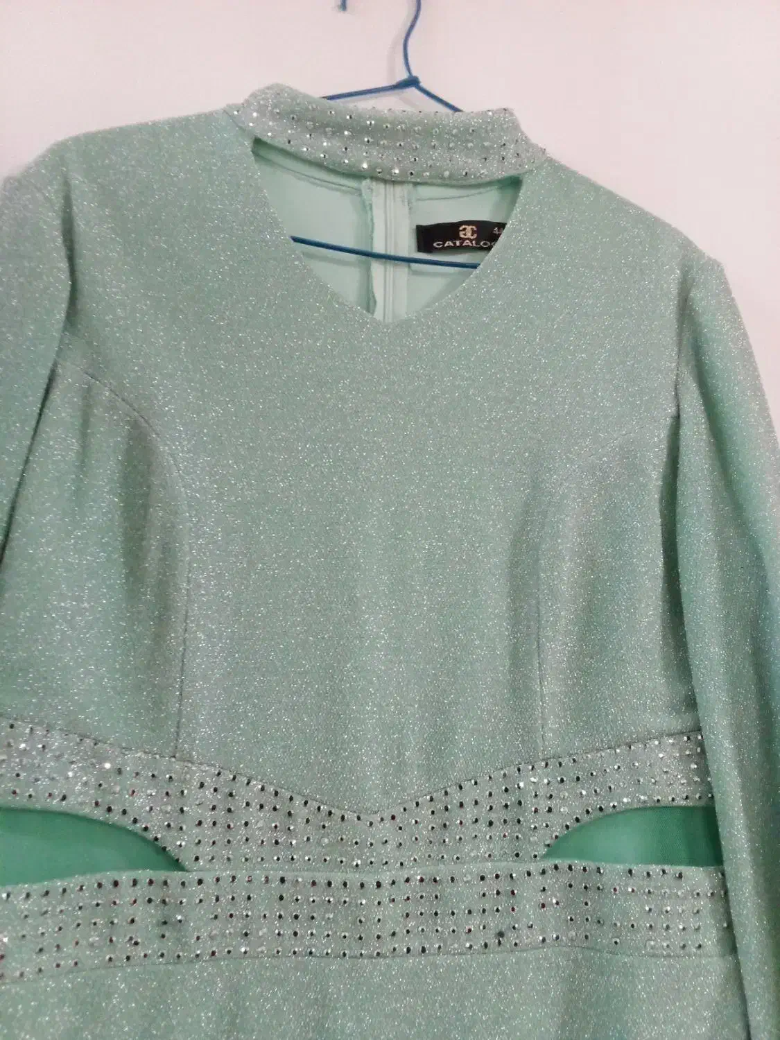 پیراهن|لباس|مرند, |دیوار