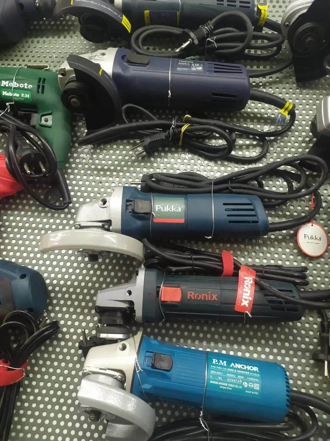 اجاره ابزار شیارزن  فارسی بر نردبان  کارواش کف کش|خدمات پیشه و مهارت|کرمانشاه, |دیوار