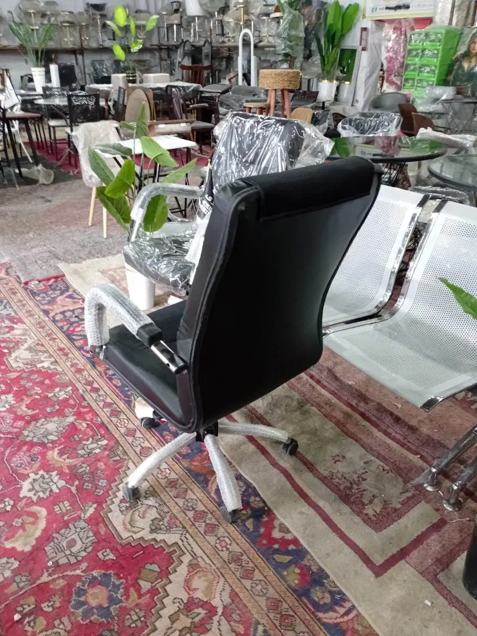 پخش صندلی مدیریت چرم جک دار سفارشی ( تک و عمده)|صندلی و نیمکت|شیراز, وزیرآباد|دیوار