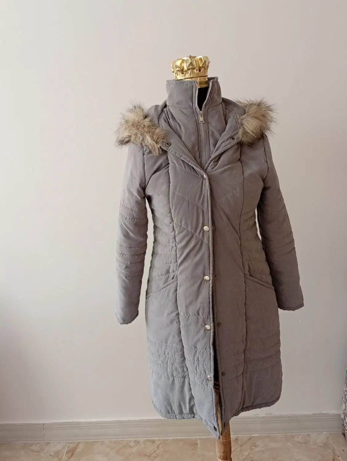 کاپشن|لباس|کرمان, |دیوار