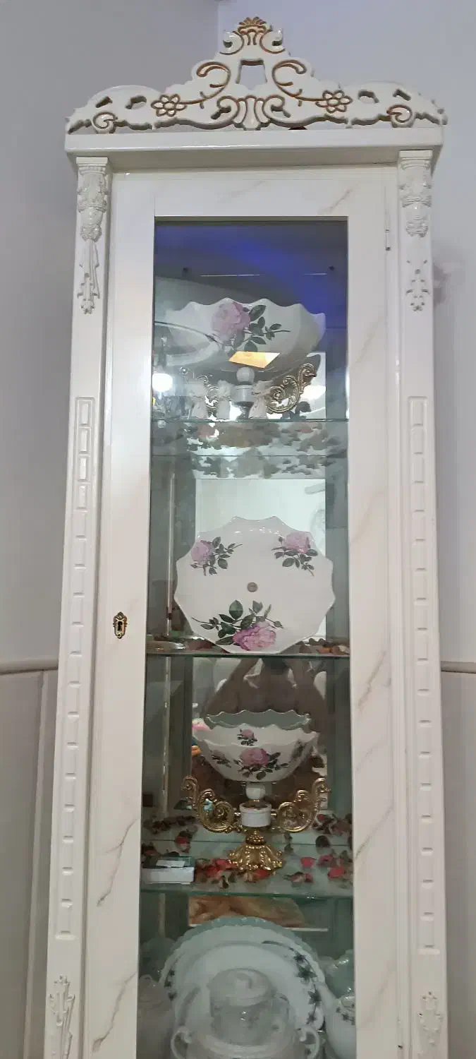 بوفه درحد نو ترتمیز|بوفه، ویترین، کنسول|اسحاق آباد, |دیوار