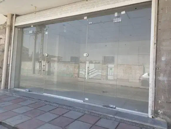 مغازه22بهمن خیابان دارایی روبرومدرسه دخترانه محدثه|اجارهٔ مغازه و غرفه|بندر ماهشهر, |دیوار