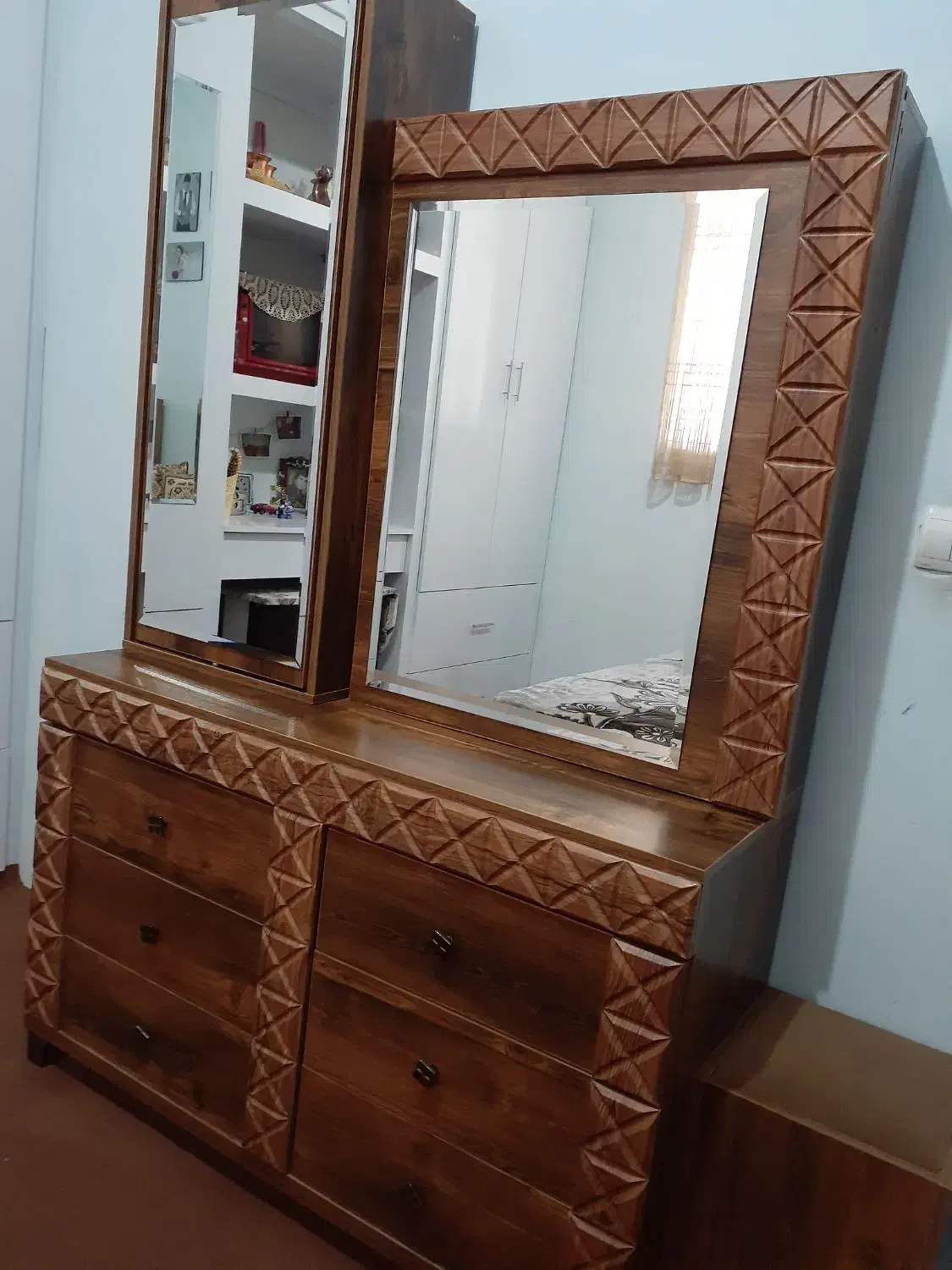 میز ارایش|تخت و سرویس خواب|مشهد, الهیه|دیوار